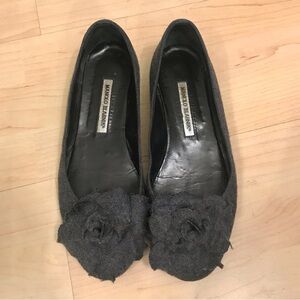 Manolo Blahnik Grey Gisela Flower Ballerina Flat Round Toe Shoes